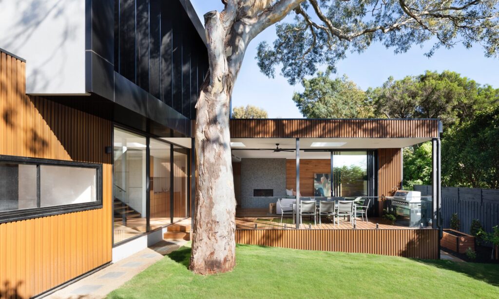 Deska elewacyjna kompozytowa – stylowe wykończenie domu