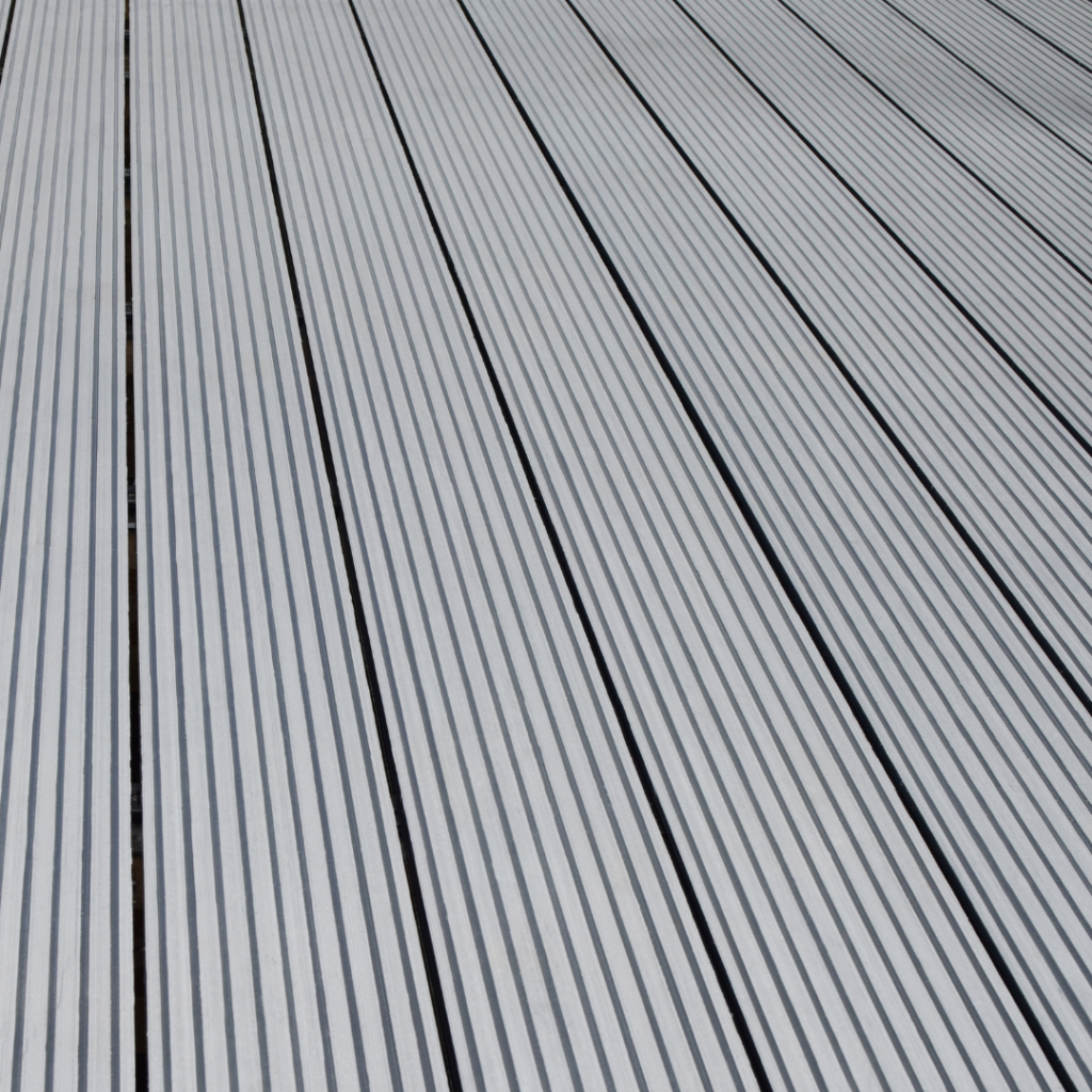 deska tarasowa gładka czy ryflowana